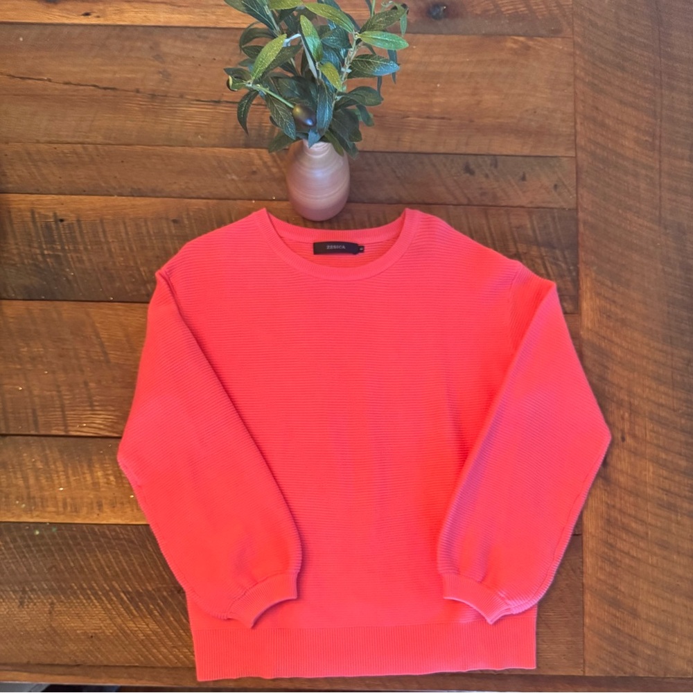 Women’s Bright Pink Sweater